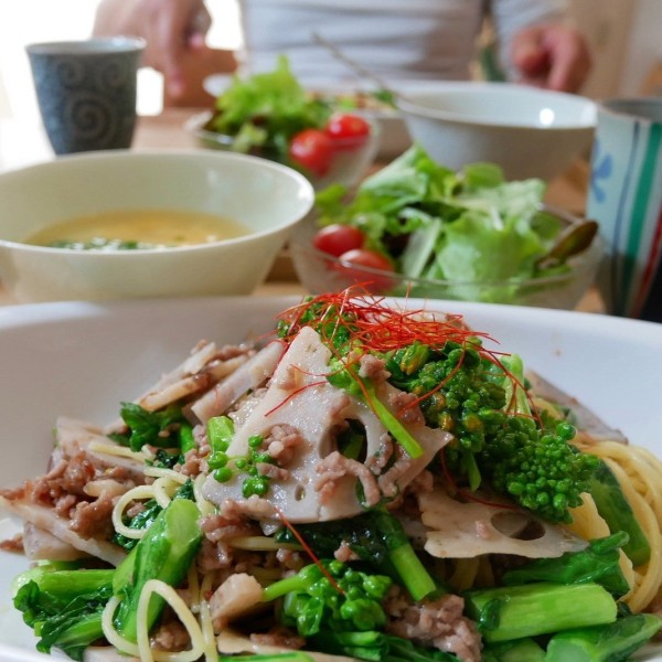 『れんこんと菜の花のパスタ【とっておきパスタレシピ】#今日のおうちごはん』