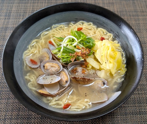 旬の力で癒しの味☆あさりと春キャベツの旨塩ラーメン♪☆♪☆♪