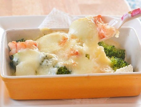 ブロッコリーの長芋とモッツァレラのふわふわグラタン♪