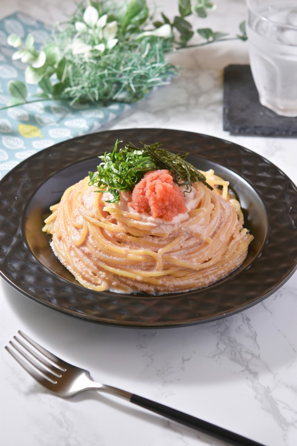 ワンパンで濃厚！生クリームなしの明太クリームパスタ｜3,000人が選んだ殿堂入りレシピ - すずめの食卓３６５日