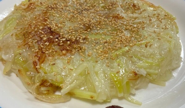 大根の皮で簡単おつまみ!大根餅10分レシピ