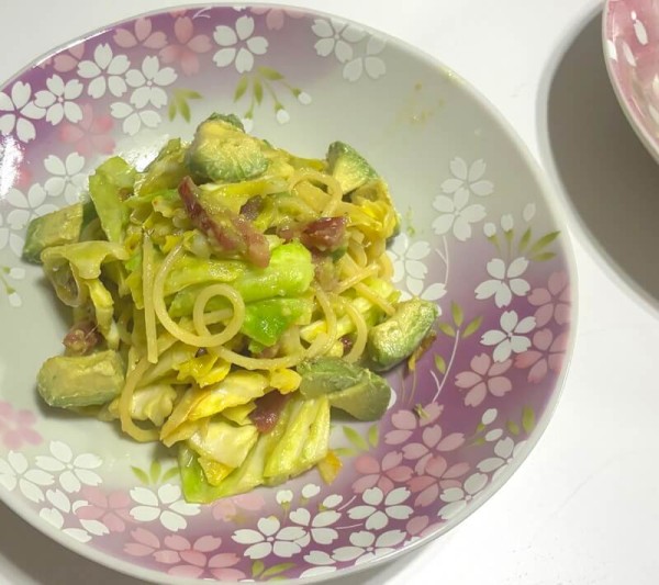 生クリーム＆チーズ不要！全卵でアボカドカルボナーラ風白だしレシピ