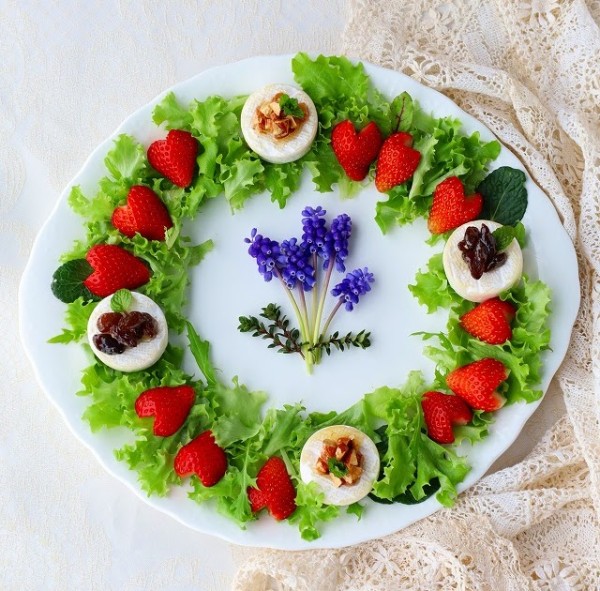 チーズ＆いちごの春爛漫リースサラダ (レシピ)