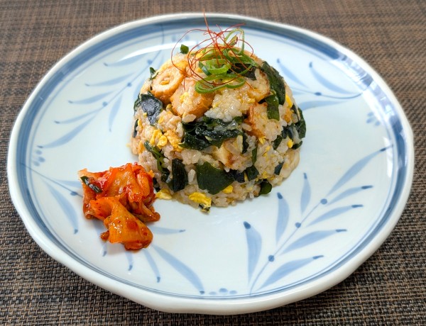 身近な食材で作る節約メニュー☆生若芽とちくわの炒飯♪☆♪☆♪