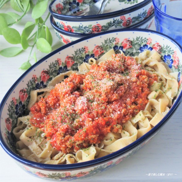 ポリ袋で簡単＆手軽♪全粒粉20％手打ちパスタ。キャベツ入り『野菜だらけのミートソースパスタ』