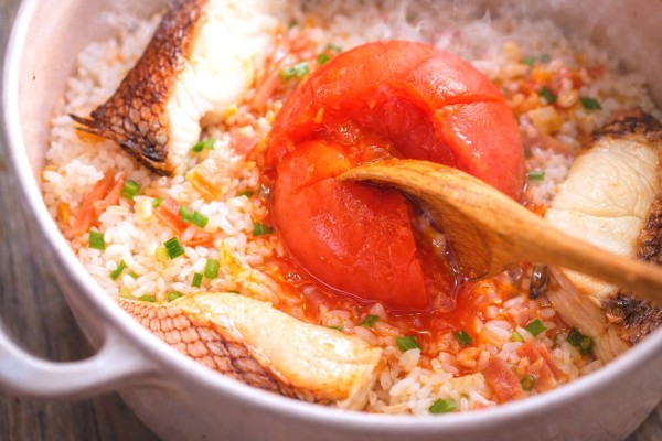 春の絶品「鯛めし」レシピ｜炊飯器で丸ごと！桜鯛を最高に美味しく炊くコツ