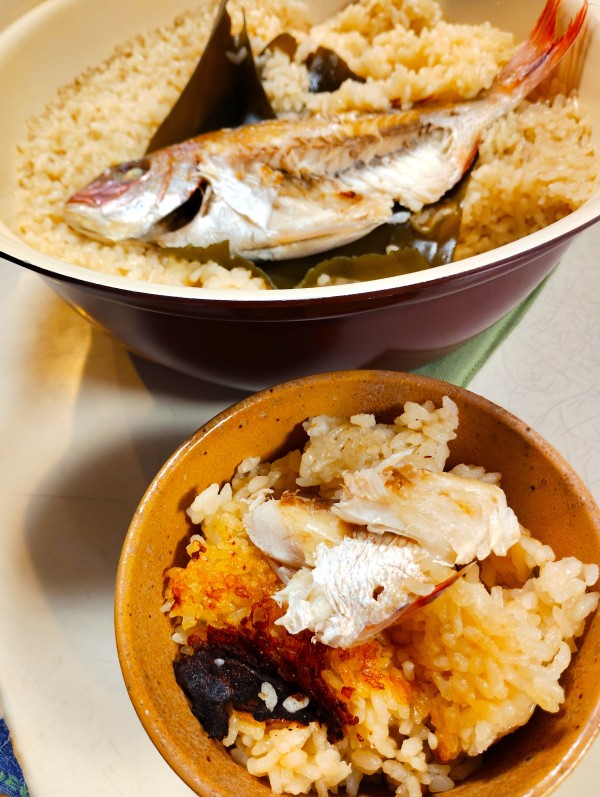 花鯛を丸ごと味わう！絶品「鯛めし」！