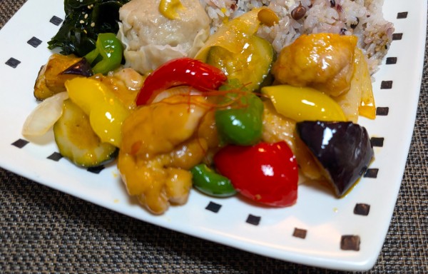 食欲刺激はお箸が止まらない☆鶏肉と彩り野菜のピリ辛甘酢餡♪☆♪☆♪