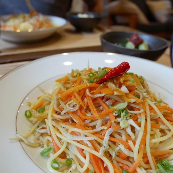 『しらすとにんじんのパスタ【春の味覚レシピ】#今日のおうちごはん』
