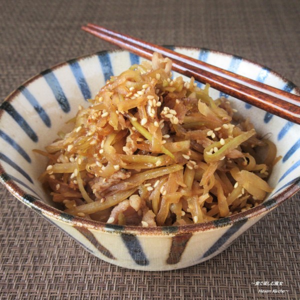 青パパイヤのきんぴら！見た目はゴボウ。クセがなく食べやすい『青パパイヤ豚肉きんぴら』