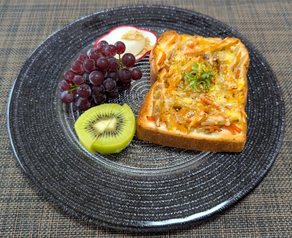 一口ｄｅ気分があがる☆金平ごぼうチーズトースト♪☆♪☆♪