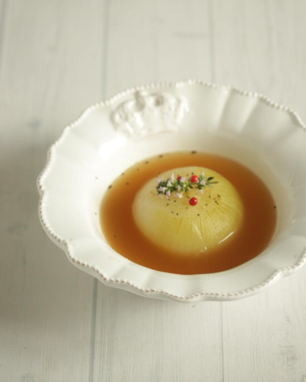 * 丸ごと玉ねぎスープ♪