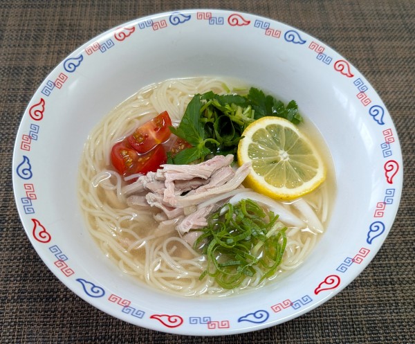 おうち簡単エスニック☆ベトナム風鶏肉フォー♪☆♪☆♪
