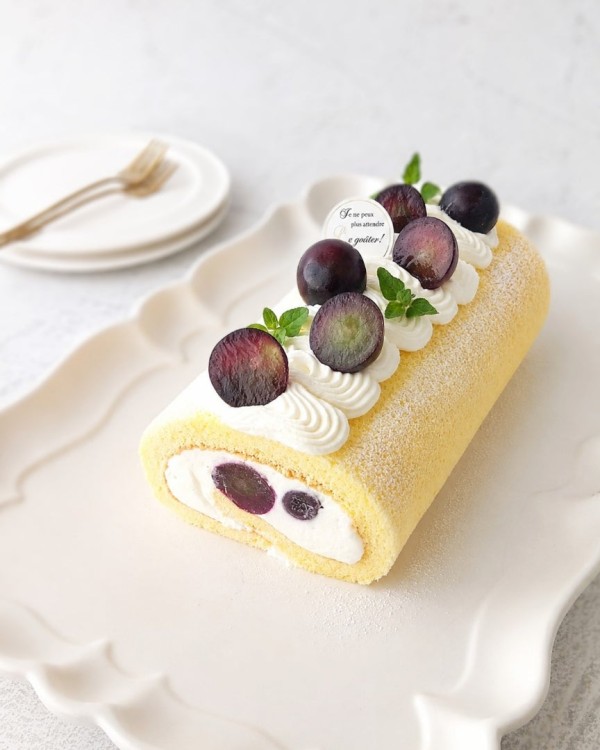 『ぶどうのロールケーキ』