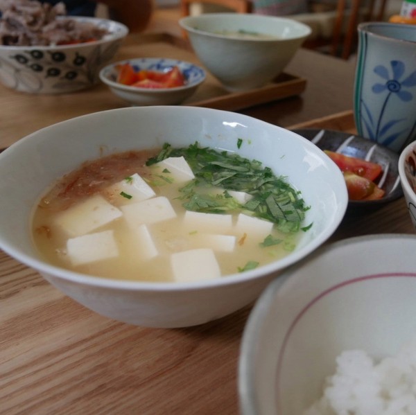 『暑い日には冷たいおみそ汁を【火を使わないお手軽レシピ】#今日のおうちごはん』
