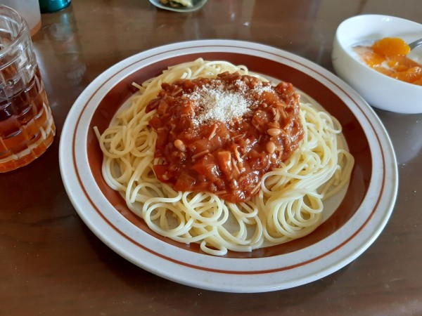 『牛豚合いびき肉を控えて、エノキでヘルシーに』