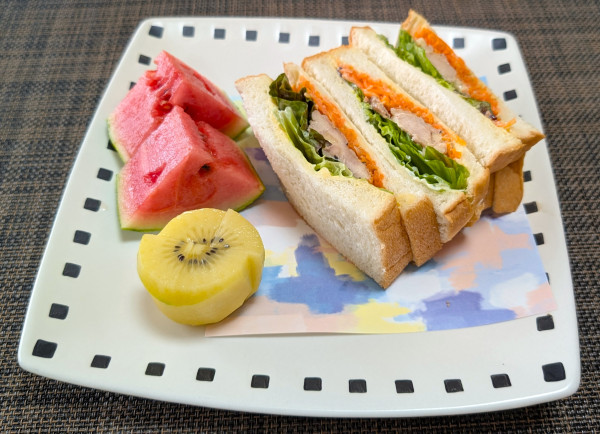 夏向きカフェ風？？？☆チキンステーキサンドイッチ♪☆♪☆♪