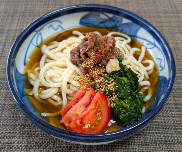 暑い日に最高☆絶品冷やしネバネバ肉うどん♪☆♪☆♪