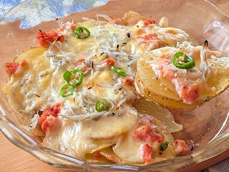 じゃが芋の明太＆しらすのせチーズ焼き♪