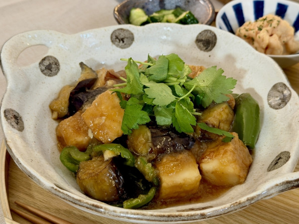 焼いた夏野菜にみぞれだしが絡む、厚揚げと夏野菜のみぞれ煮 - 今日も彼女のために作る。