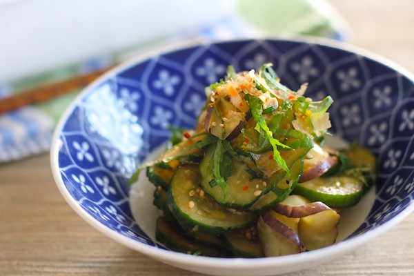 夏野菜のポン酢漬け｜なすときゅうりを漬けるだけ！大葉香るさっぱり副菜