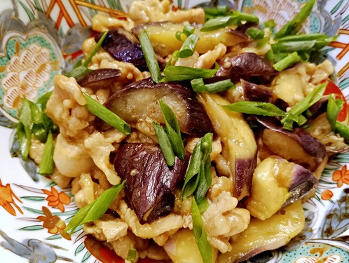 味付けはポン酢で簡単！豚バラ肉とナスのポン酢炒め～☆