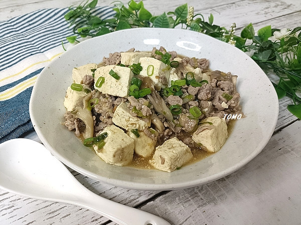 ご飯が進む♪舞茸入り麻婆豆腐風