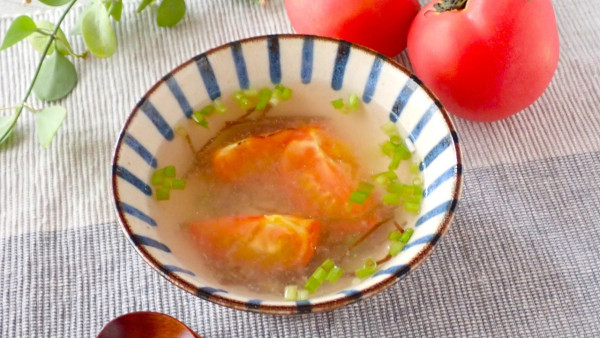『火を使わない・ゆる無添加定食。お湯を注ぐだけ！旨味の爆弾「焼きトマトの塩麹即席スープ」』